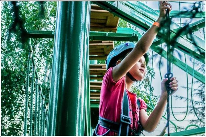 Corda para parque de diversões com 6 fios de PET ou PP de 16 mm para redes de escalada 10